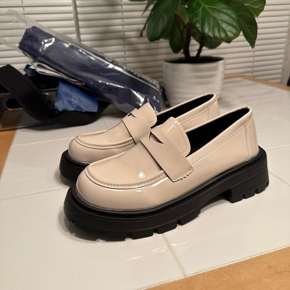 Loafers from Shein Never worn - Picture 2 of 7